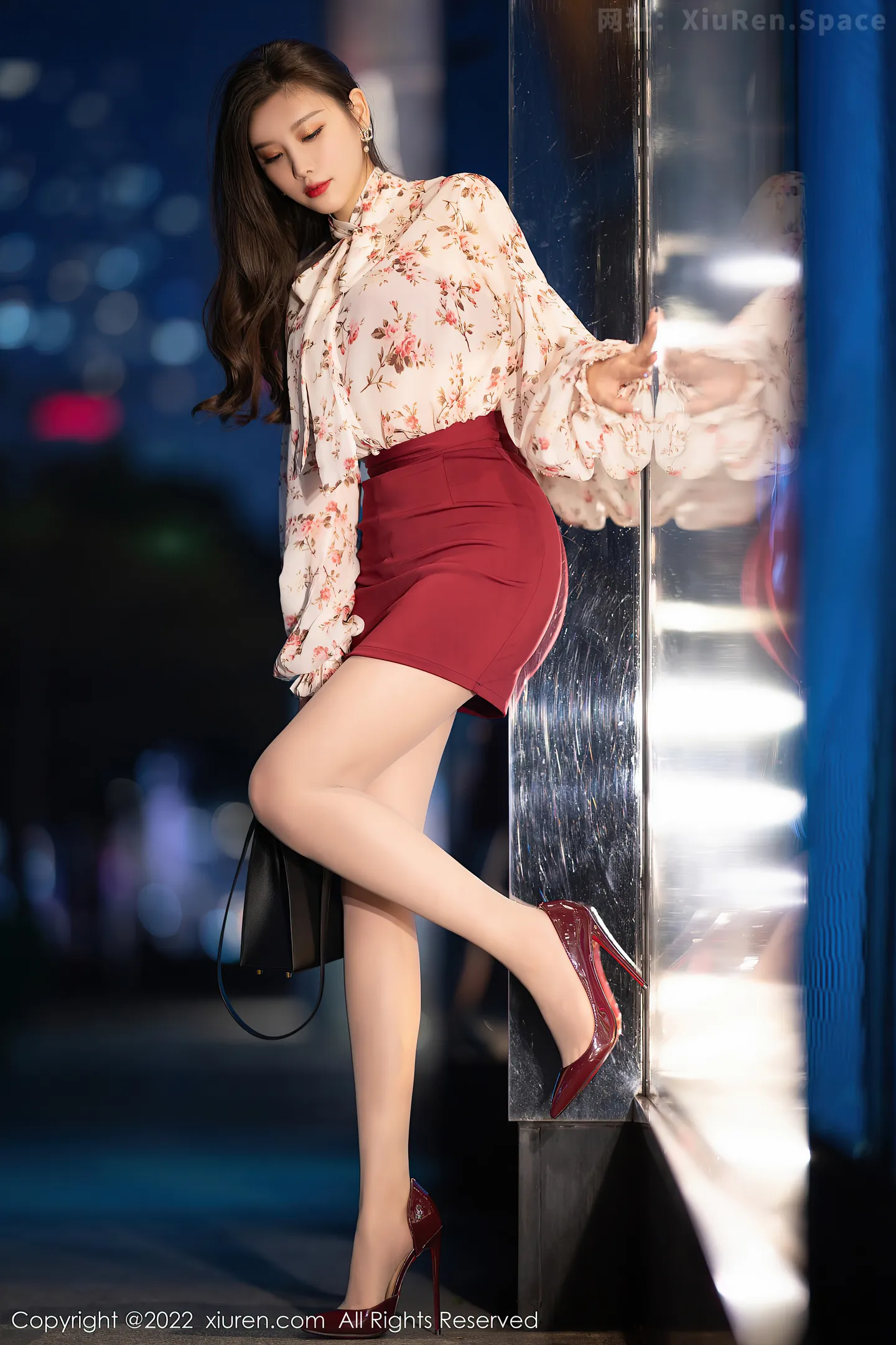 图片[4]-[XiuRen秀人网]VOL.4892 女神杨晨晨Yome半脱露性感红色内衣配原色丝袜完美诱惑写真76P-秀人网官方网站